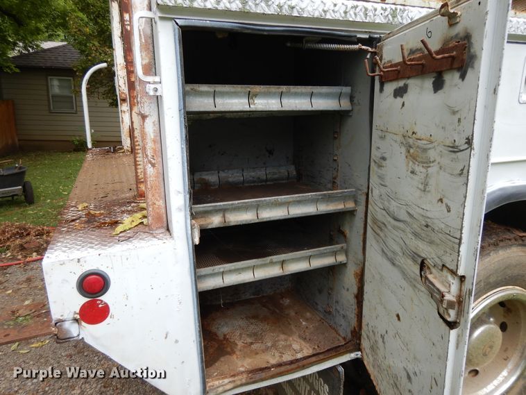 image for item DI7661 2000 Sterling L-Line  utility truck