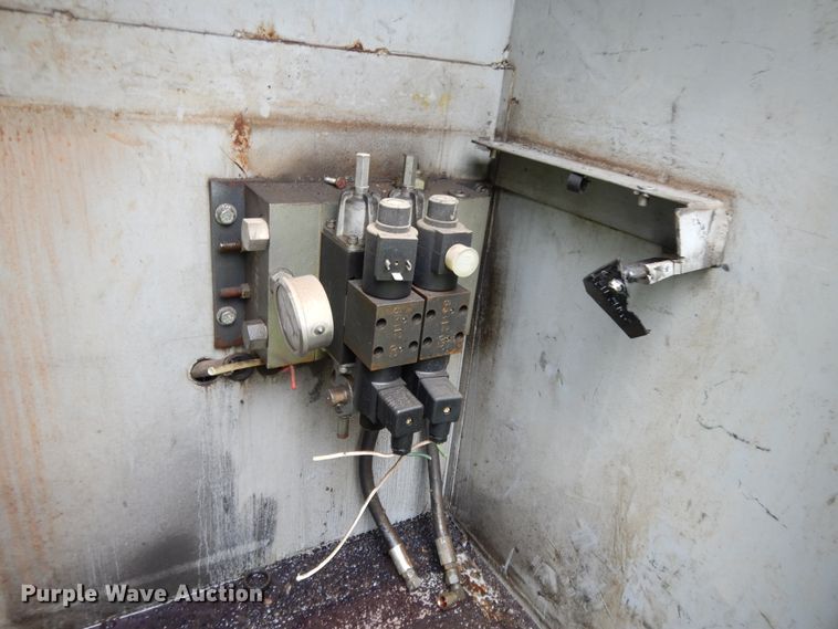 image for item DI7661 2000 Sterling L-Line  utility truck