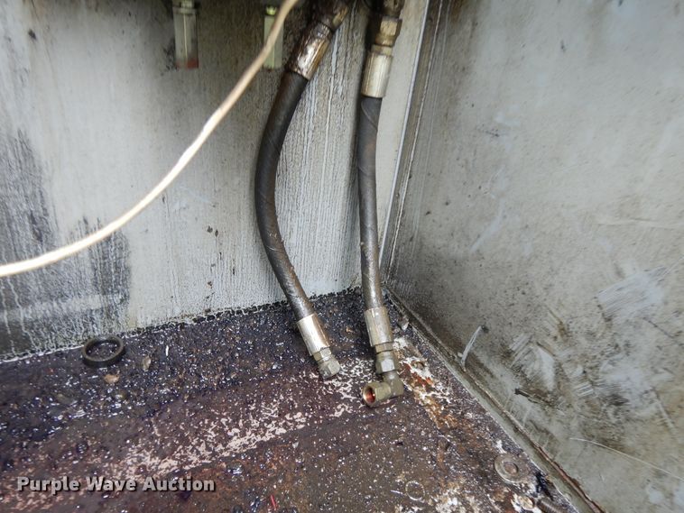 image for item DI7661 2000 Sterling L-Line  utility truck