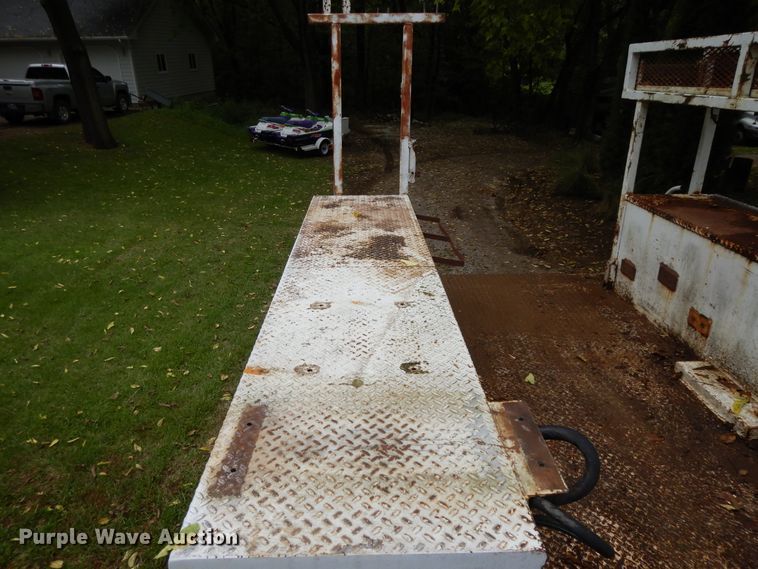 image for item DI7661 2000 Sterling L-Line  utility truck