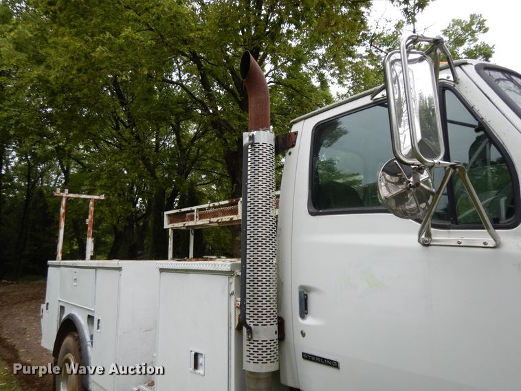 image for item DI7661 2000 Sterling L-Line  utility truck