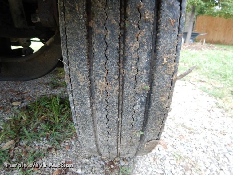 image for item DI7661 2000 Sterling L-Line  utility truck