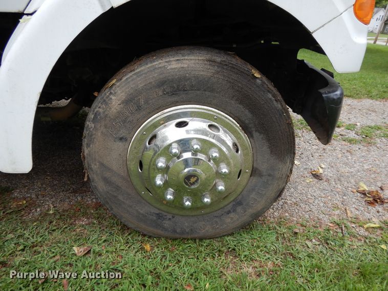 image for item DI7661 2000 Sterling L-Line  utility truck