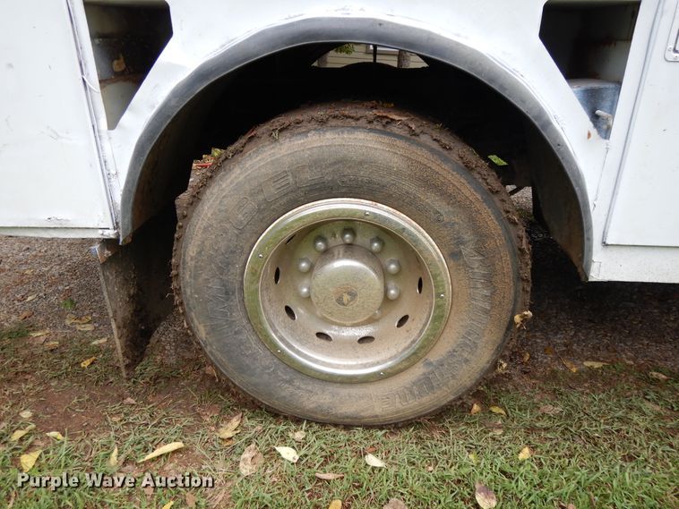 image for item DI7661 2000 Sterling L-Line  utility truck