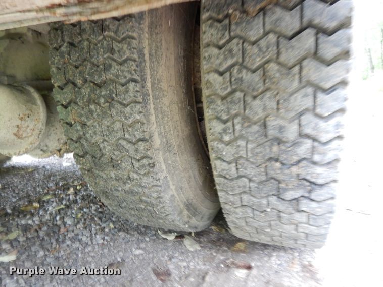 image for item DI7661 2000 Sterling L-Line  utility truck