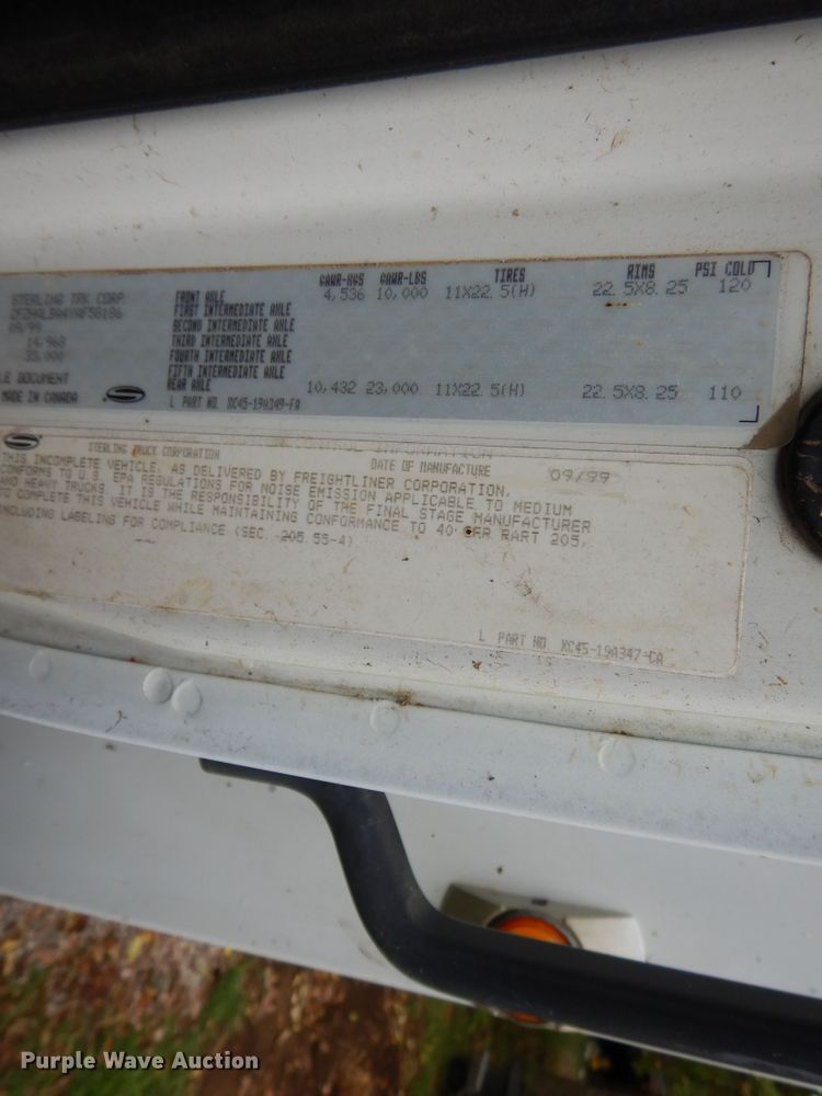 image for item DI7661 2000 Sterling L-Line  utility truck