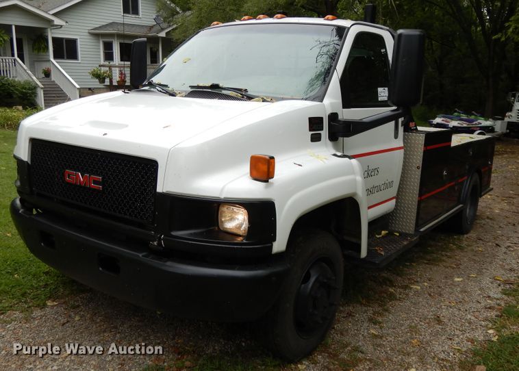 image for item DI7662 2006 GMC C4500  flatbed truck