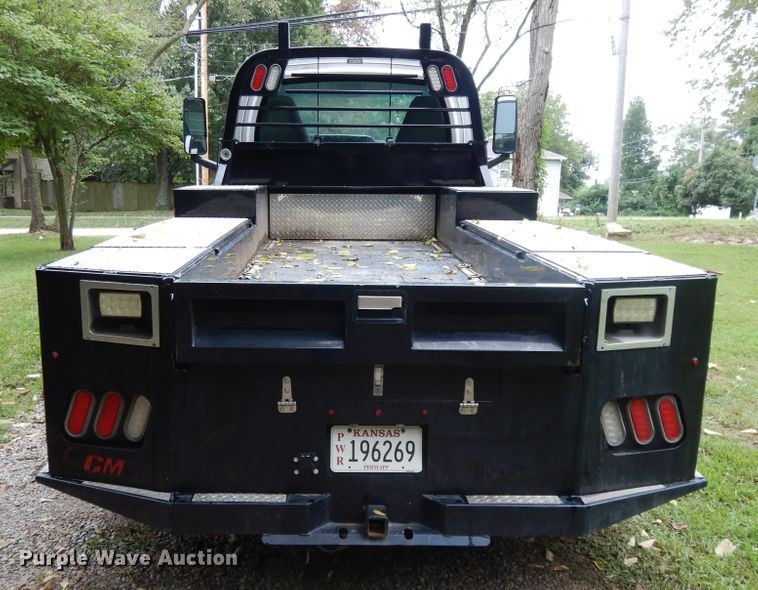 image for item DI7662 2006 GMC C4500  flatbed truck