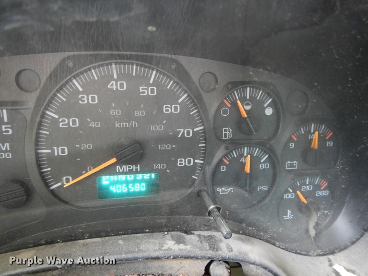 image for item DI7662 2006 GMC C4500  flatbed truck