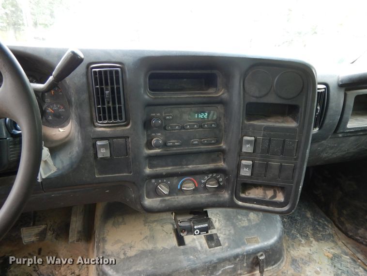 image for item DI7662 2006 GMC C4500  flatbed truck