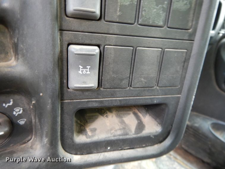 image for item DI7662 2006 GMC C4500  flatbed truck