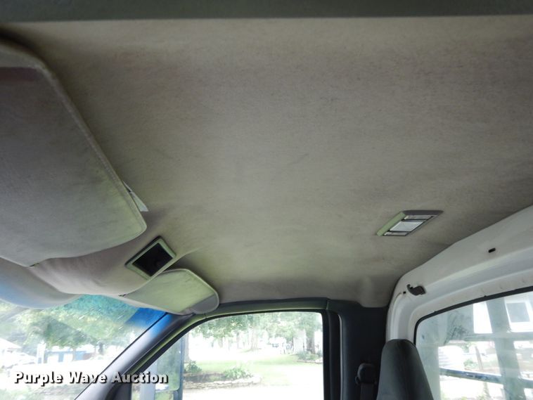 image for item DI7662 2006 GMC C4500  flatbed truck