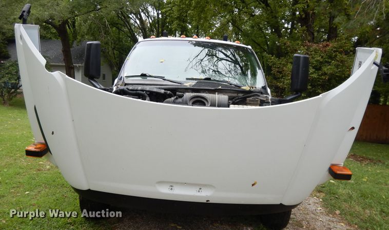 image for item DI7662 2006 GMC C4500  flatbed truck