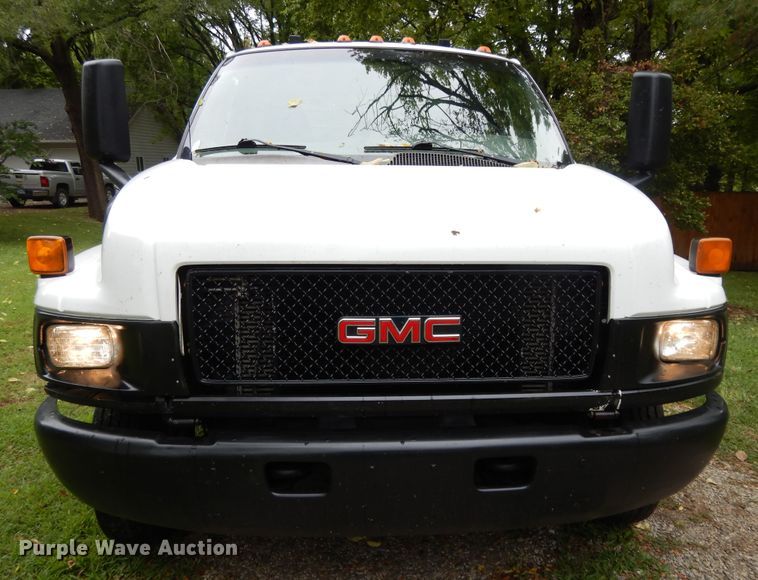 image for item DI7662 2006 GMC C4500  flatbed truck