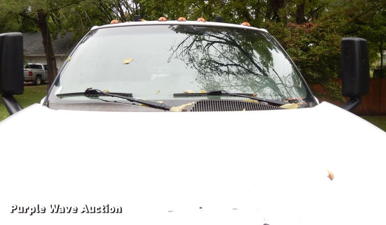 image for item DI7662 2006 GMC C4500  flatbed truck