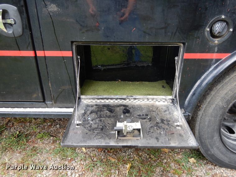 image for item DI7662 2006 GMC C4500  flatbed truck