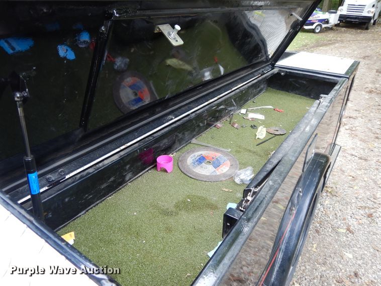 image for item DI7662 2006 GMC C4500  flatbed truck