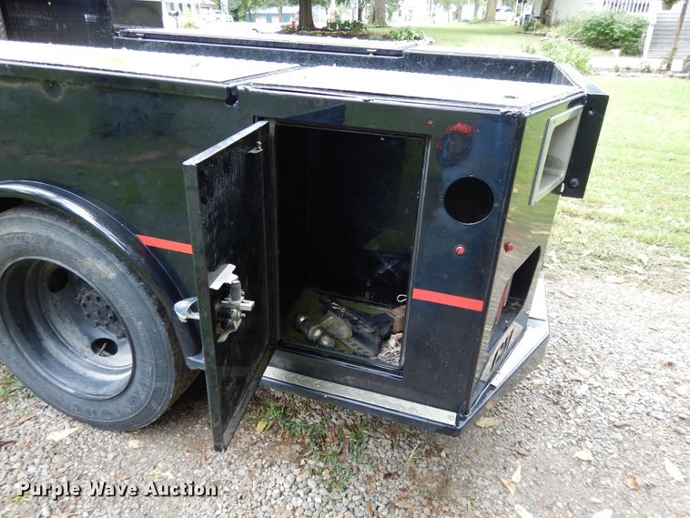 image for item DI7662 2006 GMC C4500  flatbed truck