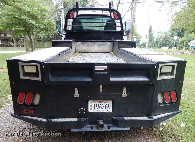 image for item DI7662 2006 GMC C4500  flatbed truck