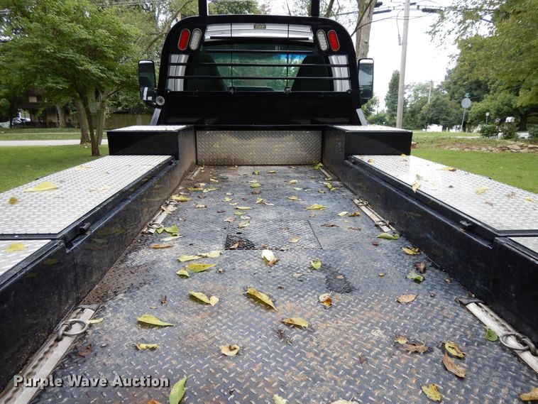 image for item DI7662 2006 GMC C4500  flatbed truck