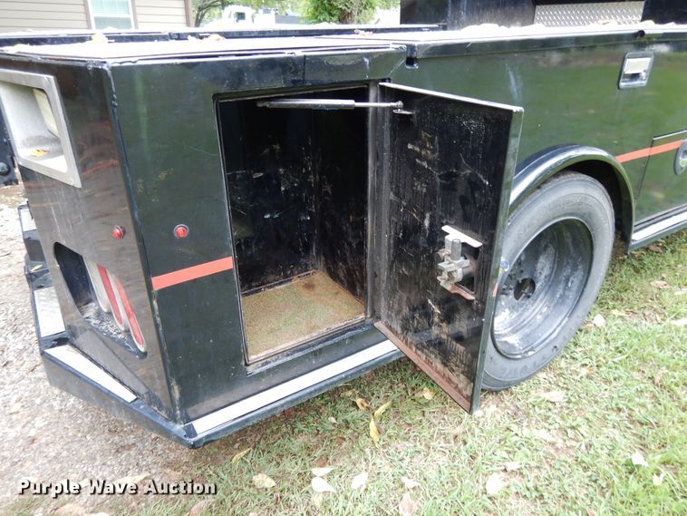 image for item DI7662 2006 GMC C4500  flatbed truck