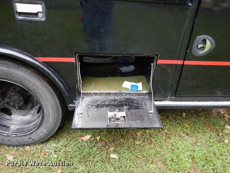 image for item DI7662 2006 GMC C4500  flatbed truck