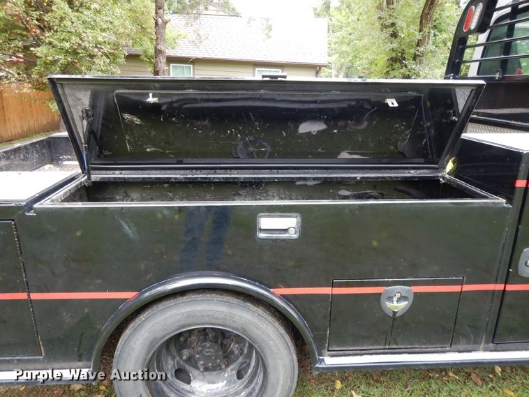 image for item DI7662 2006 GMC C4500  flatbed truck