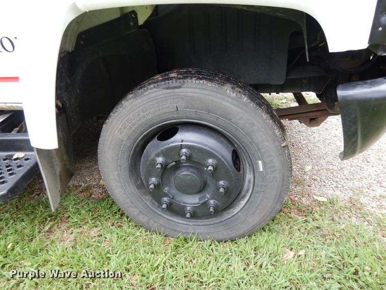 image for item DI7662 2006 GMC C4500  flatbed truck