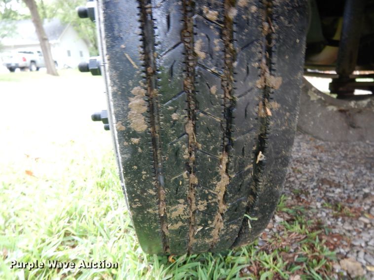 image for item DI7662 2006 GMC C4500  flatbed truck