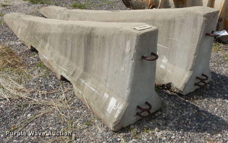 image for item DI7689 (2) tapered concrete barriers