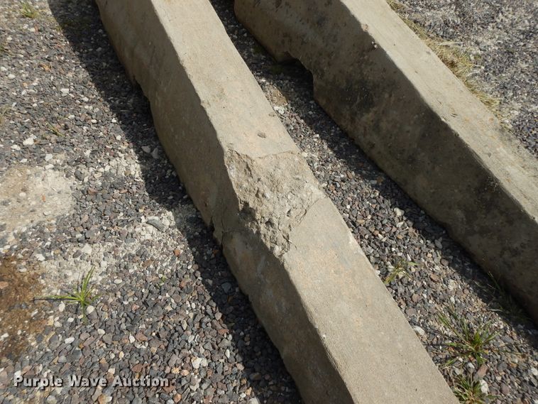 image for item DI7689 (2) tapered concrete barriers