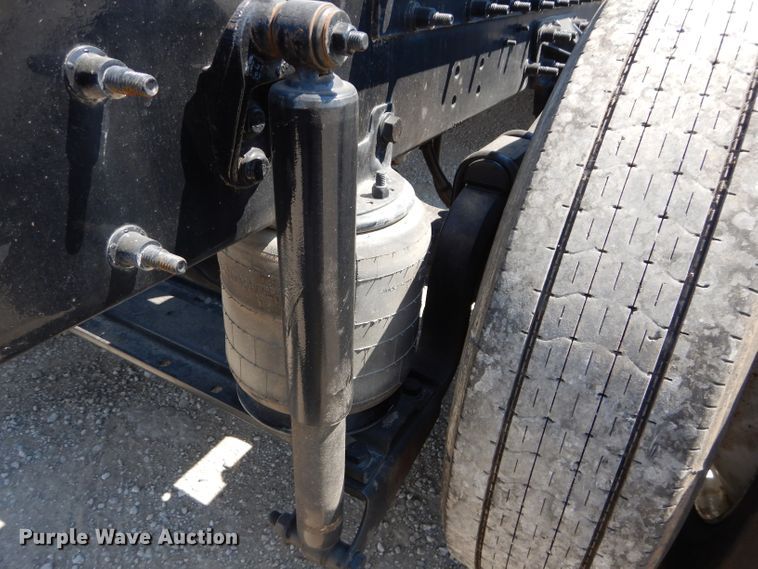 image for item DI8261 2012 International 8600  semi truck