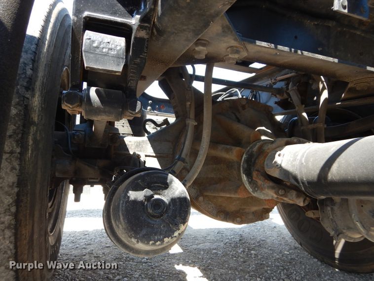 image for item DI8261 2012 International 8600  semi truck