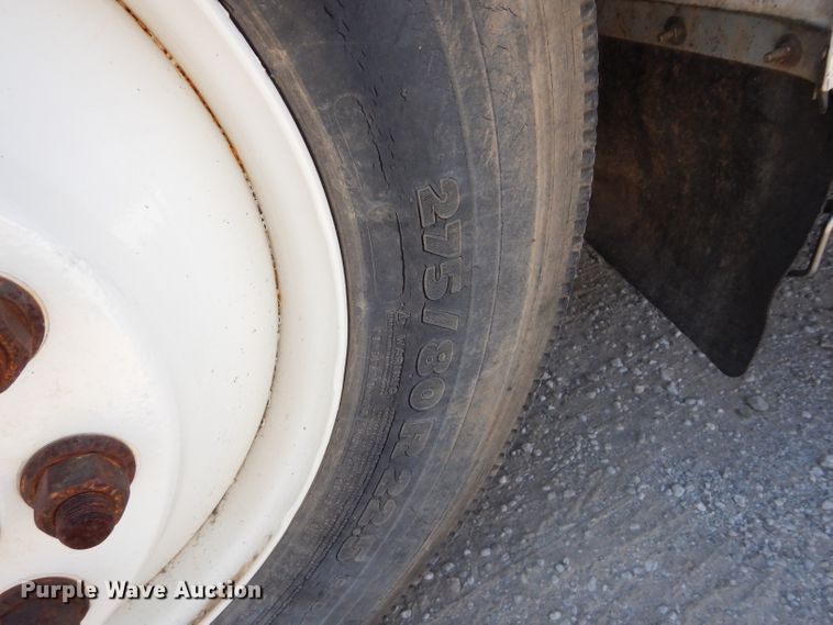 image for item DI8261 2012 International 8600  semi truck