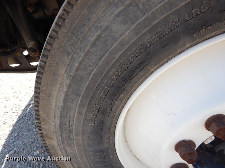 image for item DI8261 2012 International 8600  semi truck