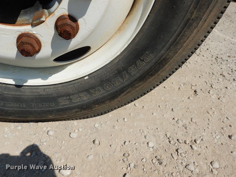 image for item DI8261 2012 International 8600  semi truck