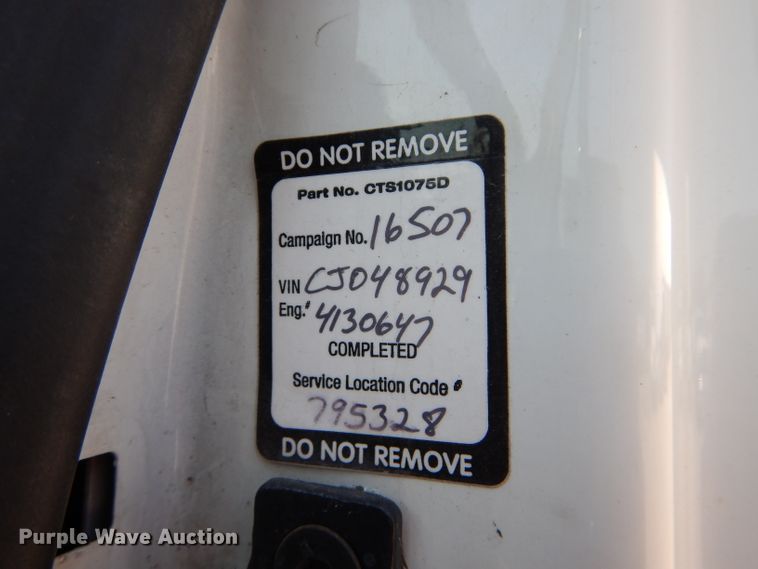 image for item DI8261 2012 International 8600  semi truck