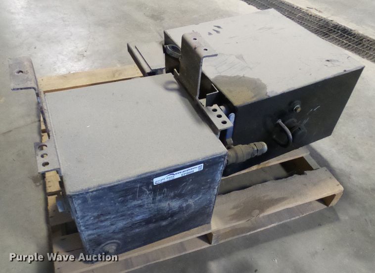 image for item EP9889 (2) Certified Power Mfg. hydraulic tanks