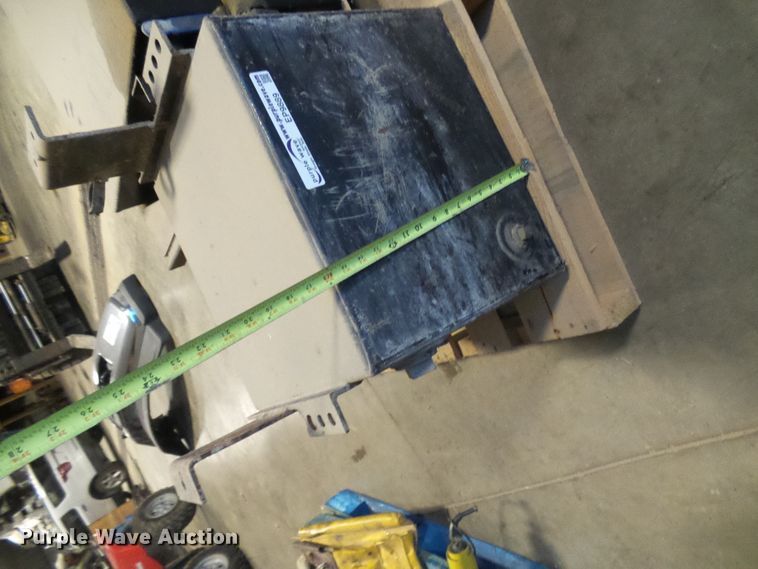 image for item EP9889 (2) Certified Power Mfg. hydraulic tanks