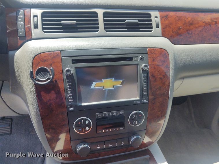 image for item EQ9399 2013 Chevrolet Tahoe LTZ  SUV