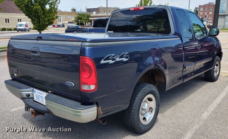 image for item EQ9411 2004 Ford F150 SuperCab pickup truck