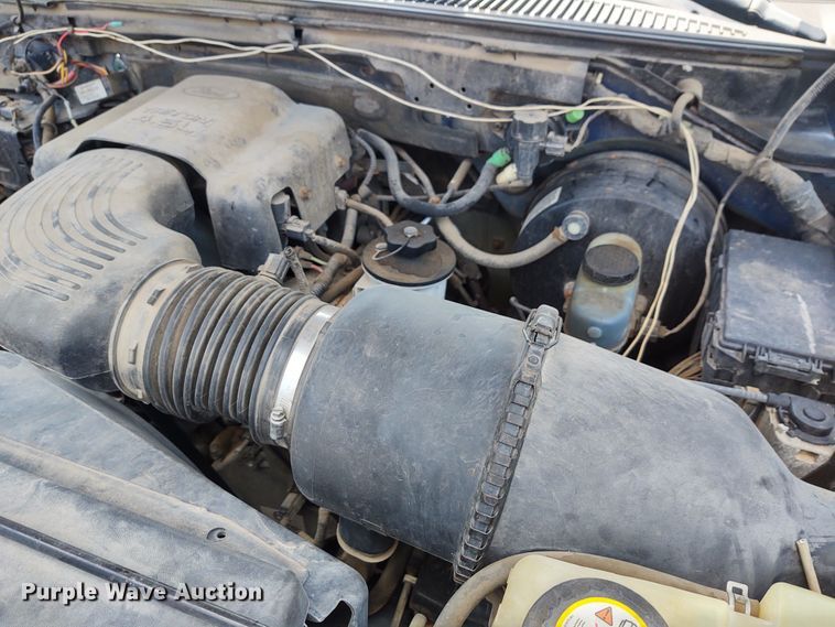 image for item EQ9411 2004 Ford F150 SuperCab pickup truck