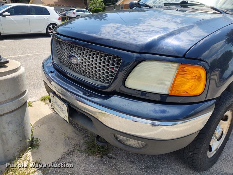 image for item EQ9411 2004 Ford F150 SuperCab pickup truck