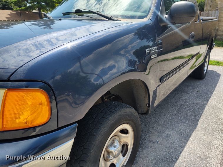 image for item EQ9411 2004 Ford F150 SuperCab pickup truck