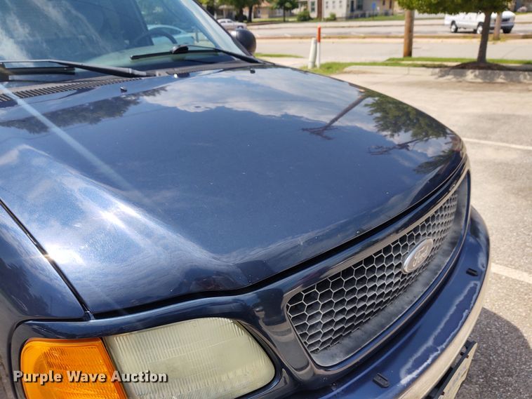 image for item EQ9411 2004 Ford F150 SuperCab pickup truck