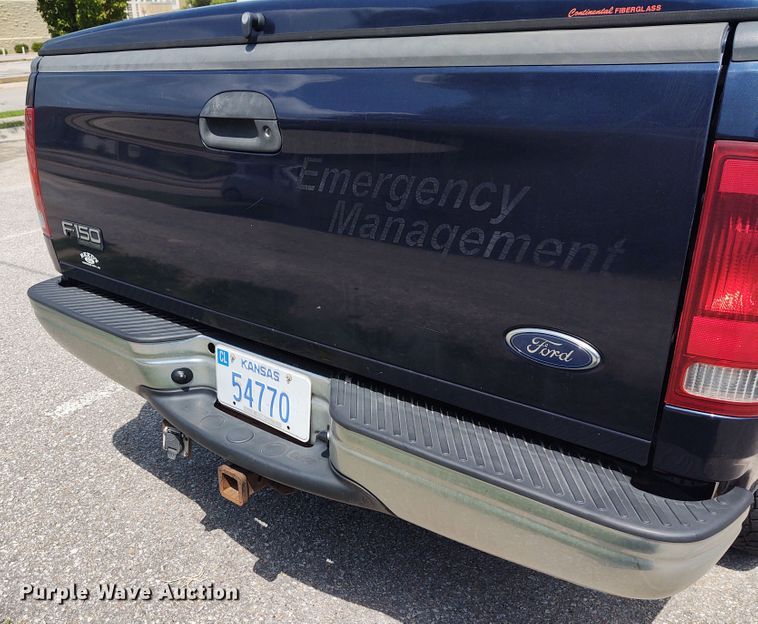 image for item EQ9411 2004 Ford F150 SuperCab pickup truck