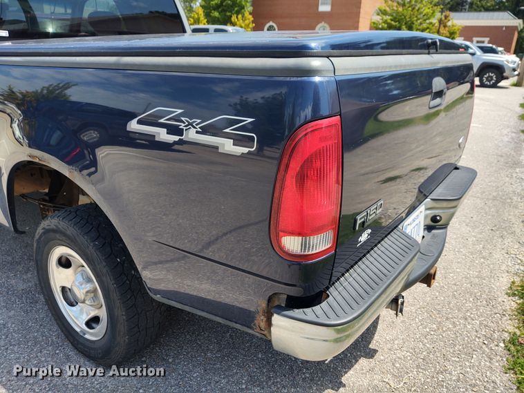 image for item EQ9411 2004 Ford F150 SuperCab pickup truck