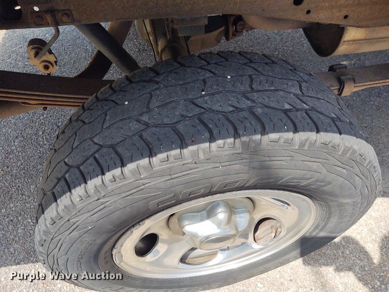 image for item EQ9411 2004 Ford F150 SuperCab pickup truck