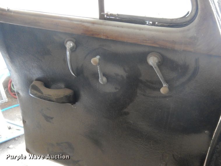 image for item FN9301 1940 Chevrolet Master Deluxe