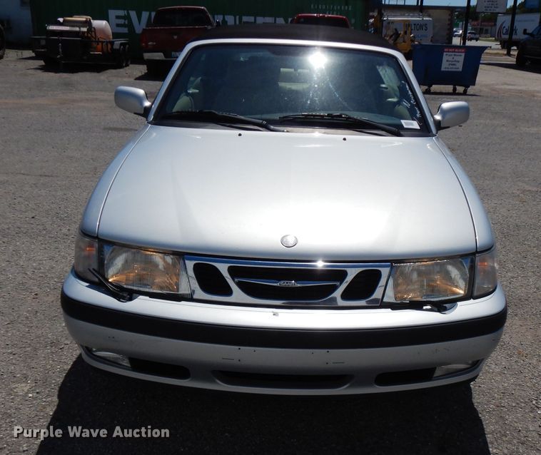 image for item FN9375 2003 Saab 9-3  convertible